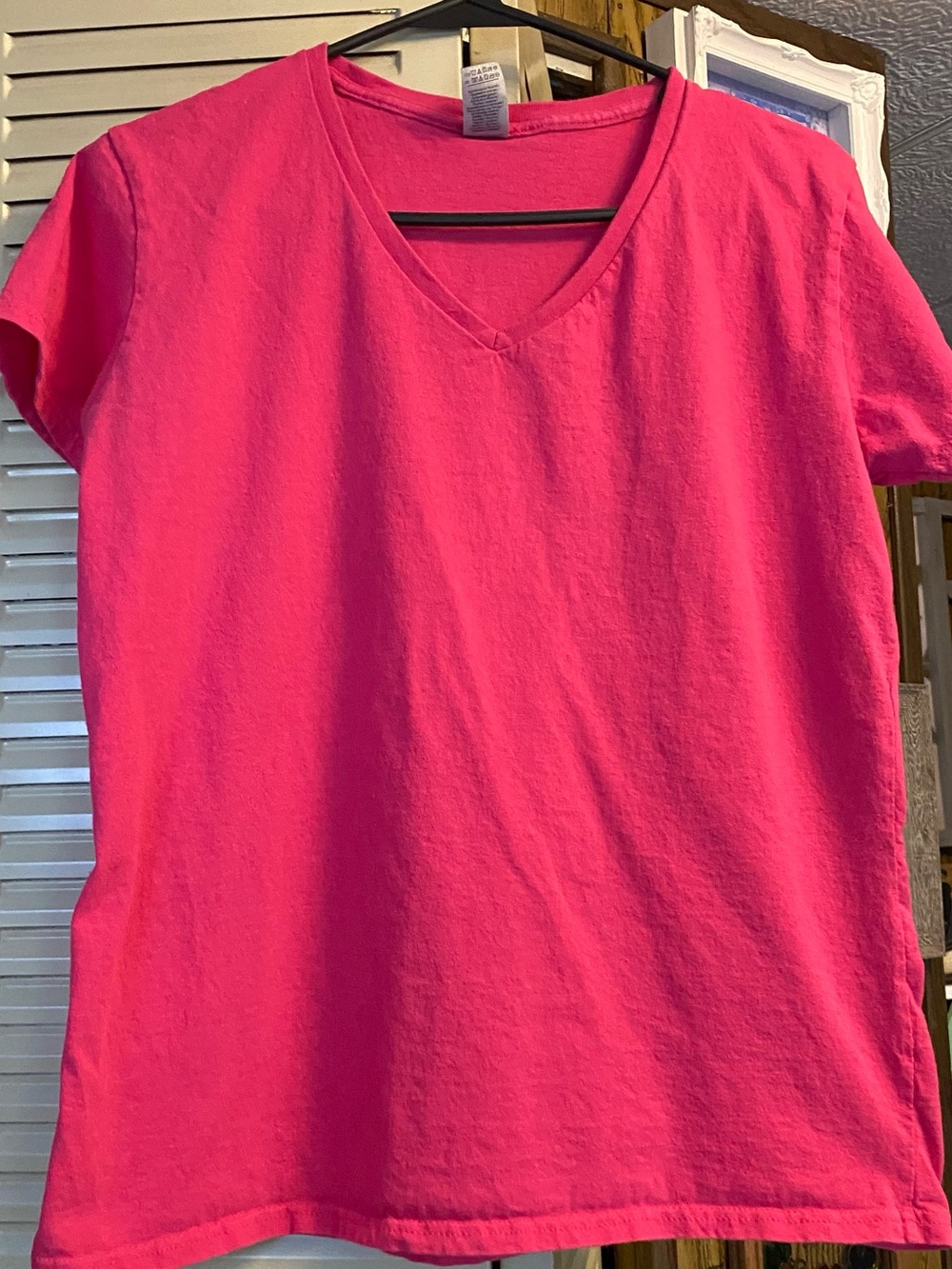 Gildan Women's V-Neck Tee in Bright Pink
